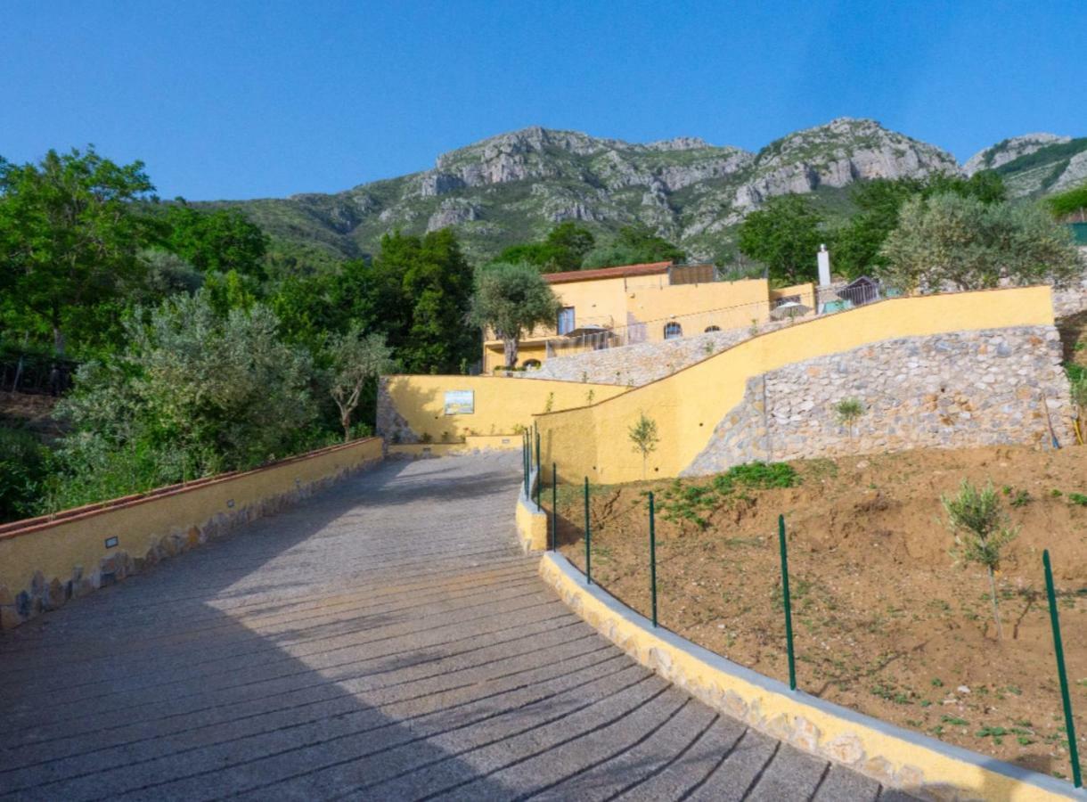 La Cornice Dei Monti Трамонти Екстериор снимка